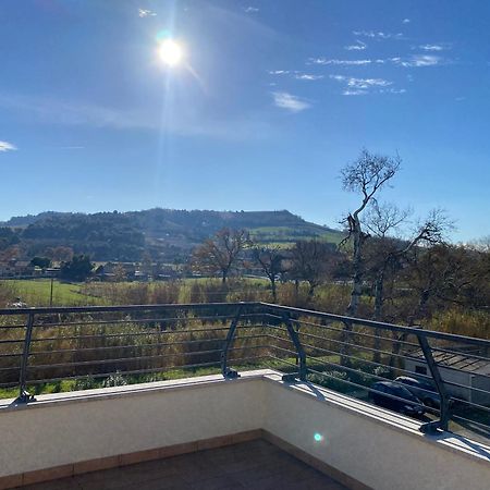 Apartament La Terrazza Sul Tetto Porto San Giorgio Zewnętrze zdjęcie