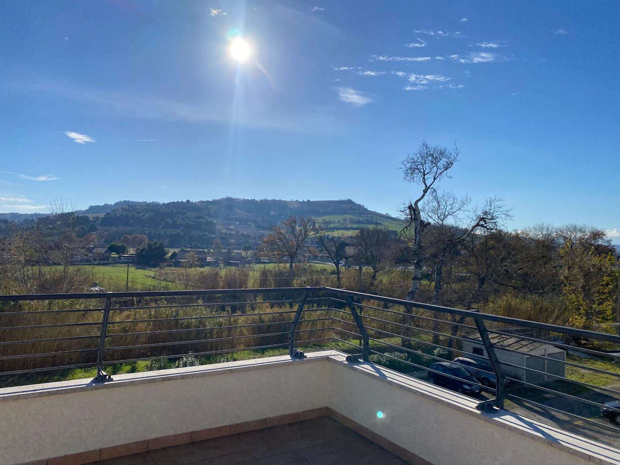 Apartament La Terrazza Sul Tetto Porto San Giorgio Zewnętrze zdjęcie