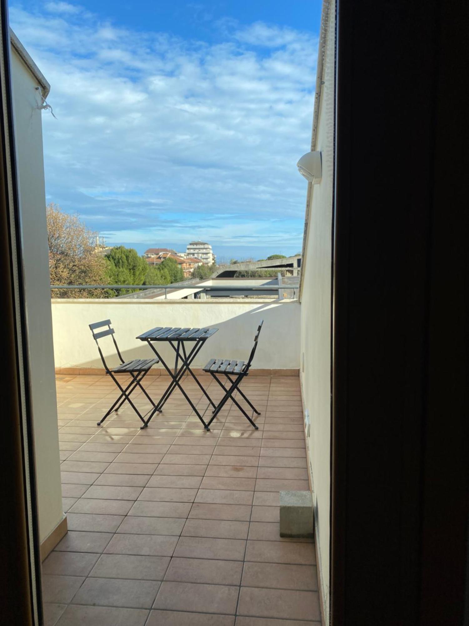 Apartament La Terrazza Sul Tetto Porto San Giorgio Zewnętrze zdjęcie