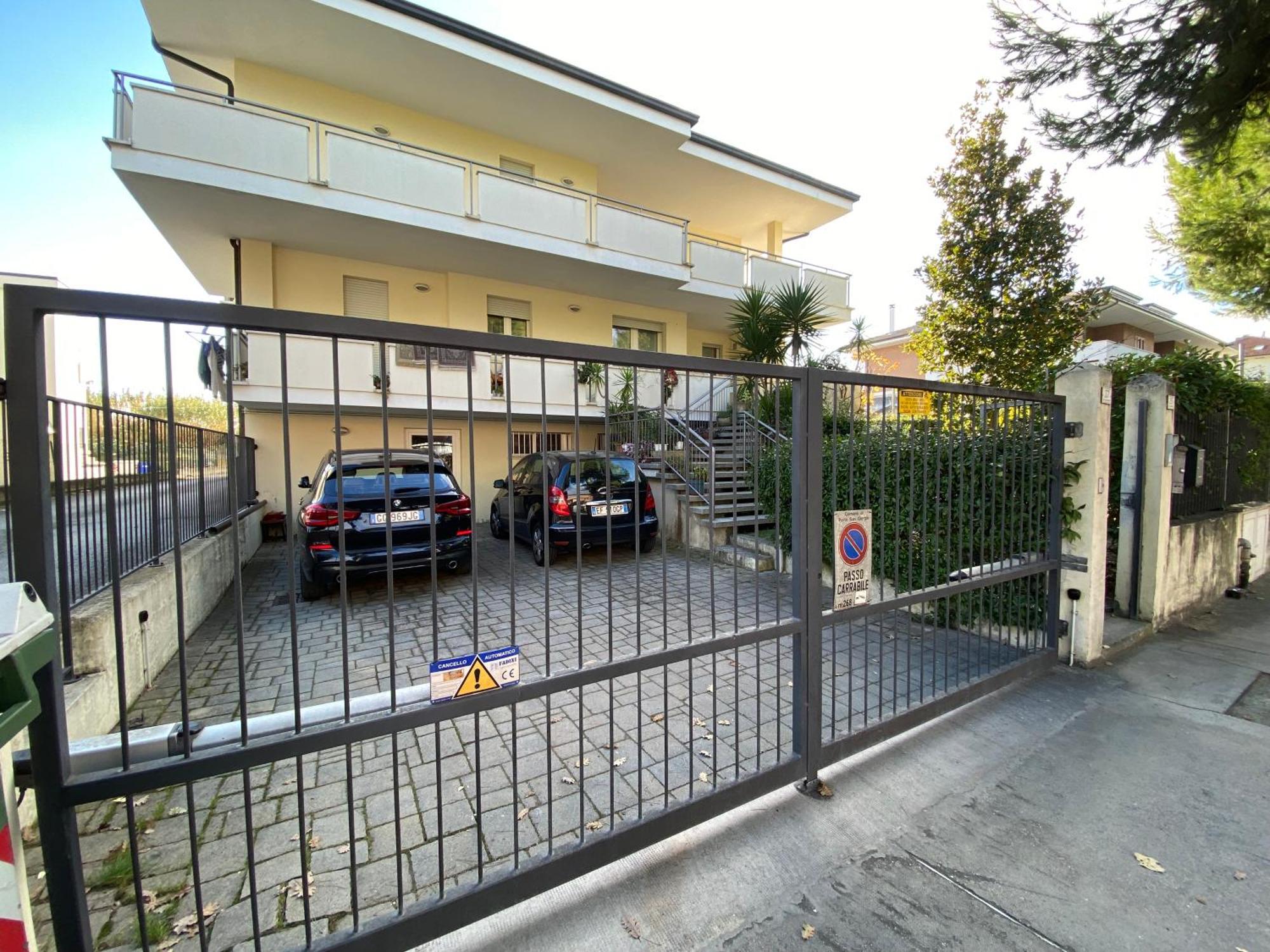 Apartament La Terrazza Sul Tetto Porto San Giorgio Zewnętrze zdjęcie